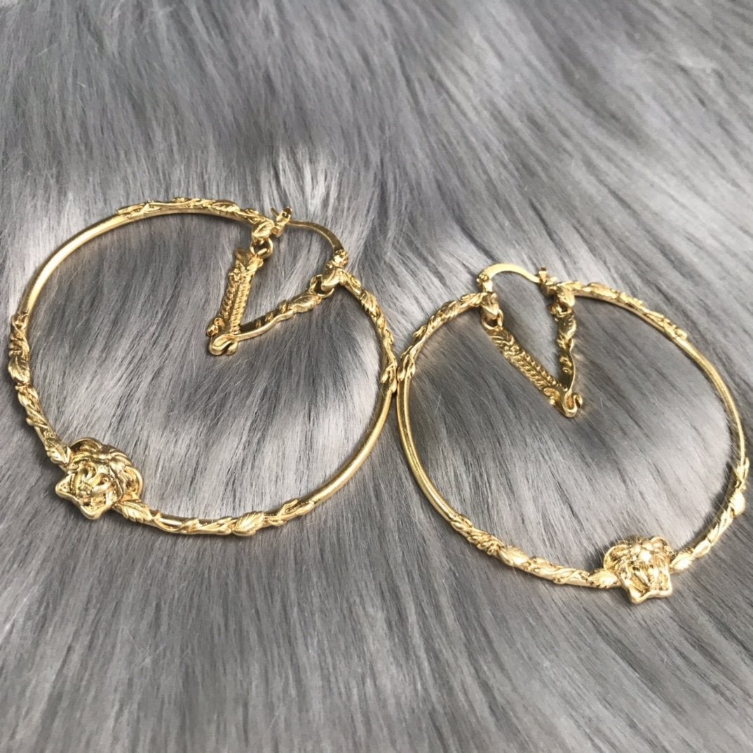 2025 Fashion round goddess pendant earrings