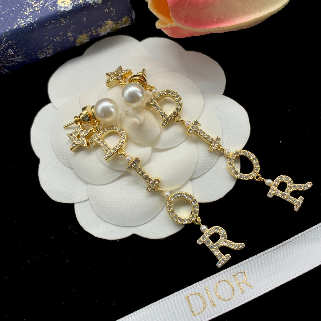 2025 Fashion rhinestone star pendant earrings