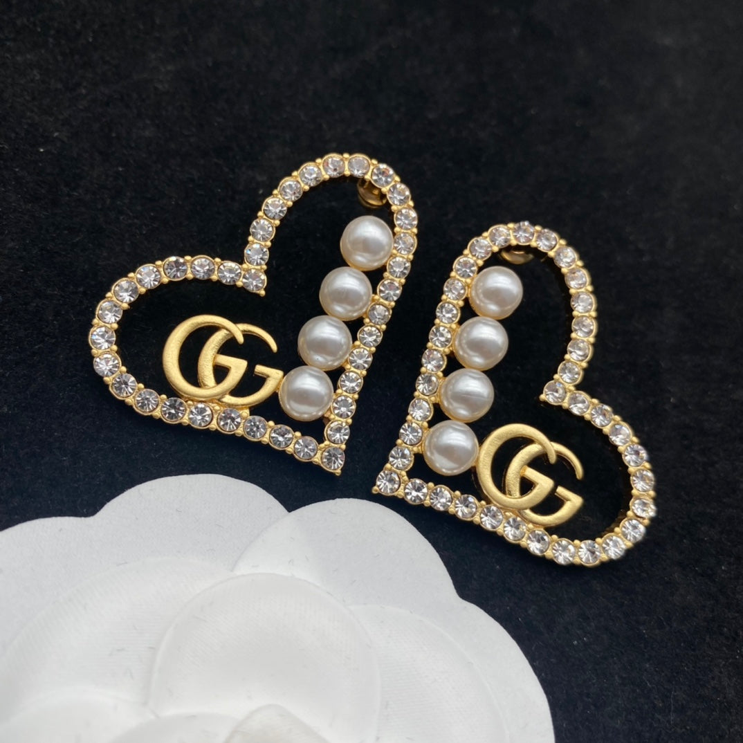 2025 Love Shape Diamond Pearl Earrings