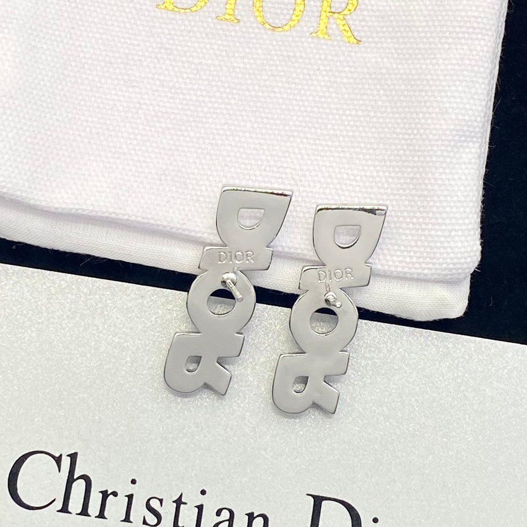 2025 Letter Full Diamond Earrings