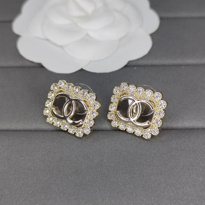 2025 Luxurious Diamond Hollow Stud Earrings