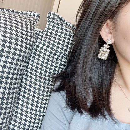 2025 Luxury Pearl Wine Bottle Drop Earrings