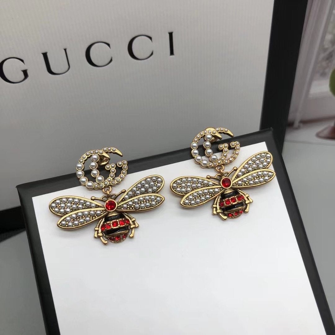 2025 Fashion Rhinestone Little Bee Pendant Earrings