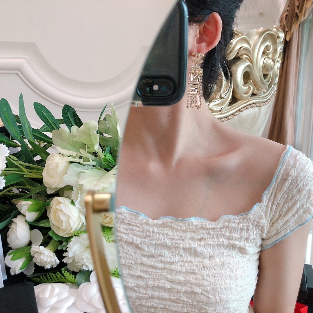 2025 Luxury Letter Tassel Rhinestone Earrings