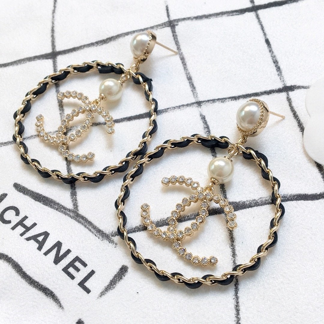 2025 Fashion hand-woven pendant earrings