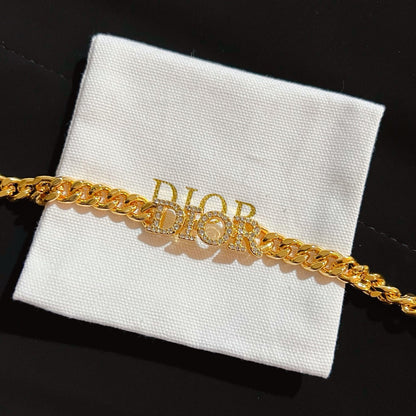 2025 Fashion Inlaid Rhinestone Alphabet Necklace