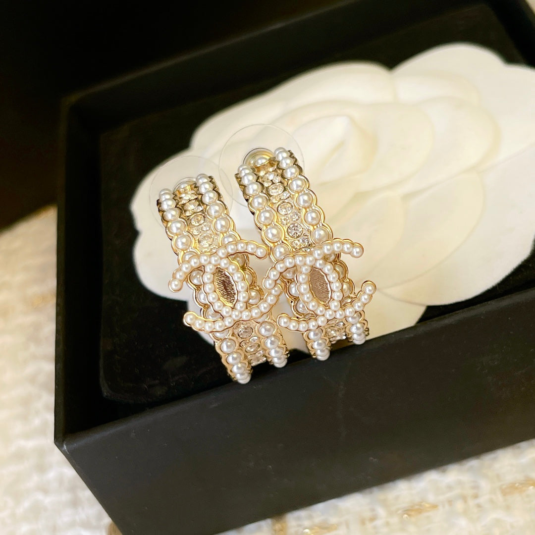 2025 Luxurious Full Pearl Rhinestone Earrings