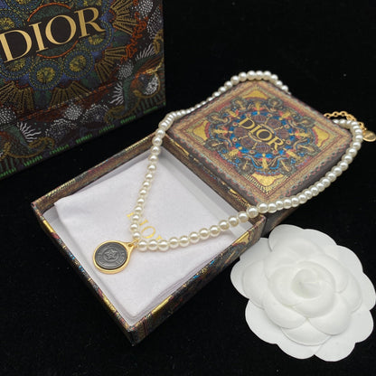 2025 Fashion CD Pearl Pendant Brand Necklace