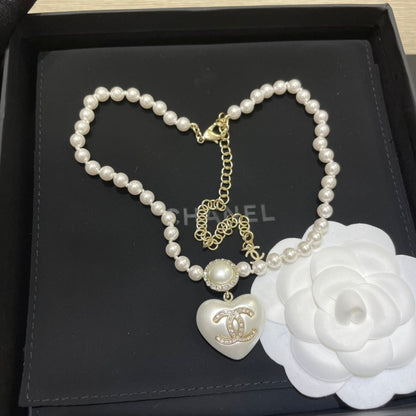 2025 Fashion Double C Pearl Heart Necklace