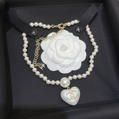 2025 Fashion Double C Pearl Heart Necklace