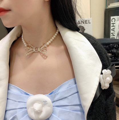 2025 Fashion CC pearl bow necklace