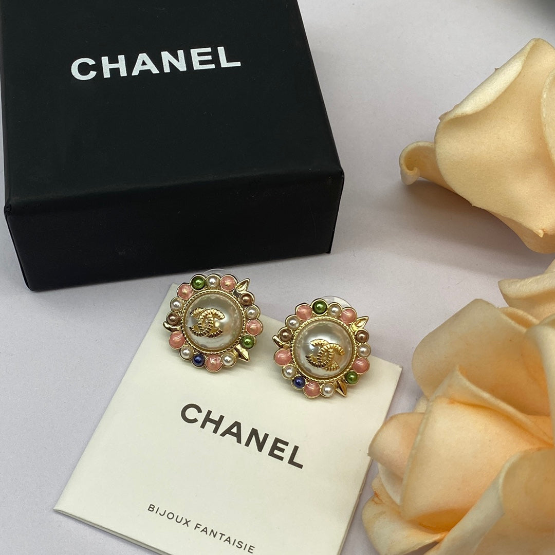 2025 Fashion double C pearl sunflower round earrings