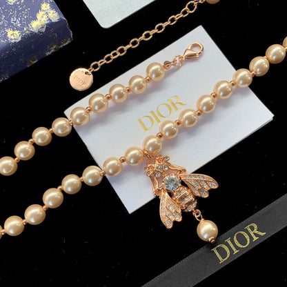 2025 Fashion CD pearl bee pendant necklace