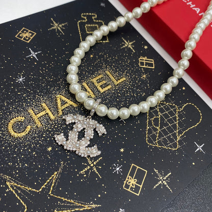 2025 Fashion CC pearl pendant necklace