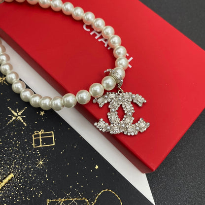 2025 Fashion CC pearl pendant necklace