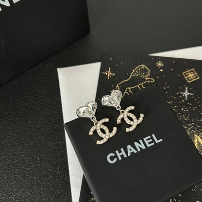 2025 Fashion heart pendant earrings