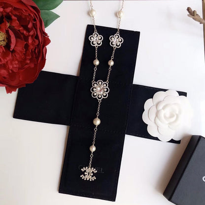 2025 Fashion Flower Letter Pearl Necklace
