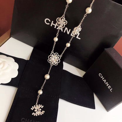 2025 Fashion Flower Letter Pearl Necklace