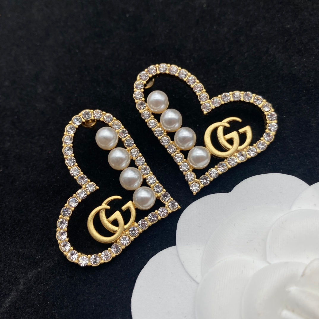 2025 Love Shape Diamond Pearl Earrings