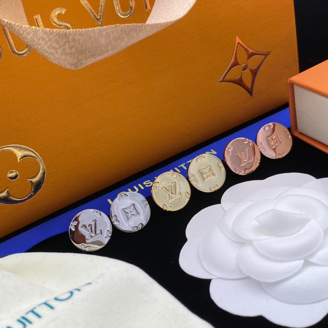 2025 Round Logo Letter Stud Earrings