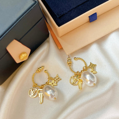 2025 Pearl Key Pendant Vine Earrings