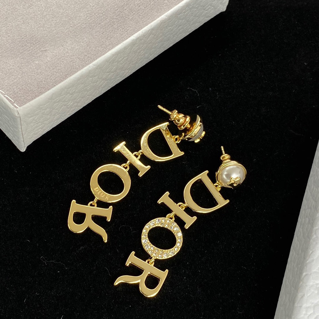2025 Letter Drop Pearl Earrings