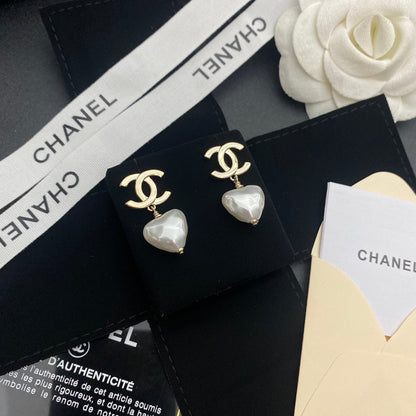 2025 Pearl Heart Drop Earrings