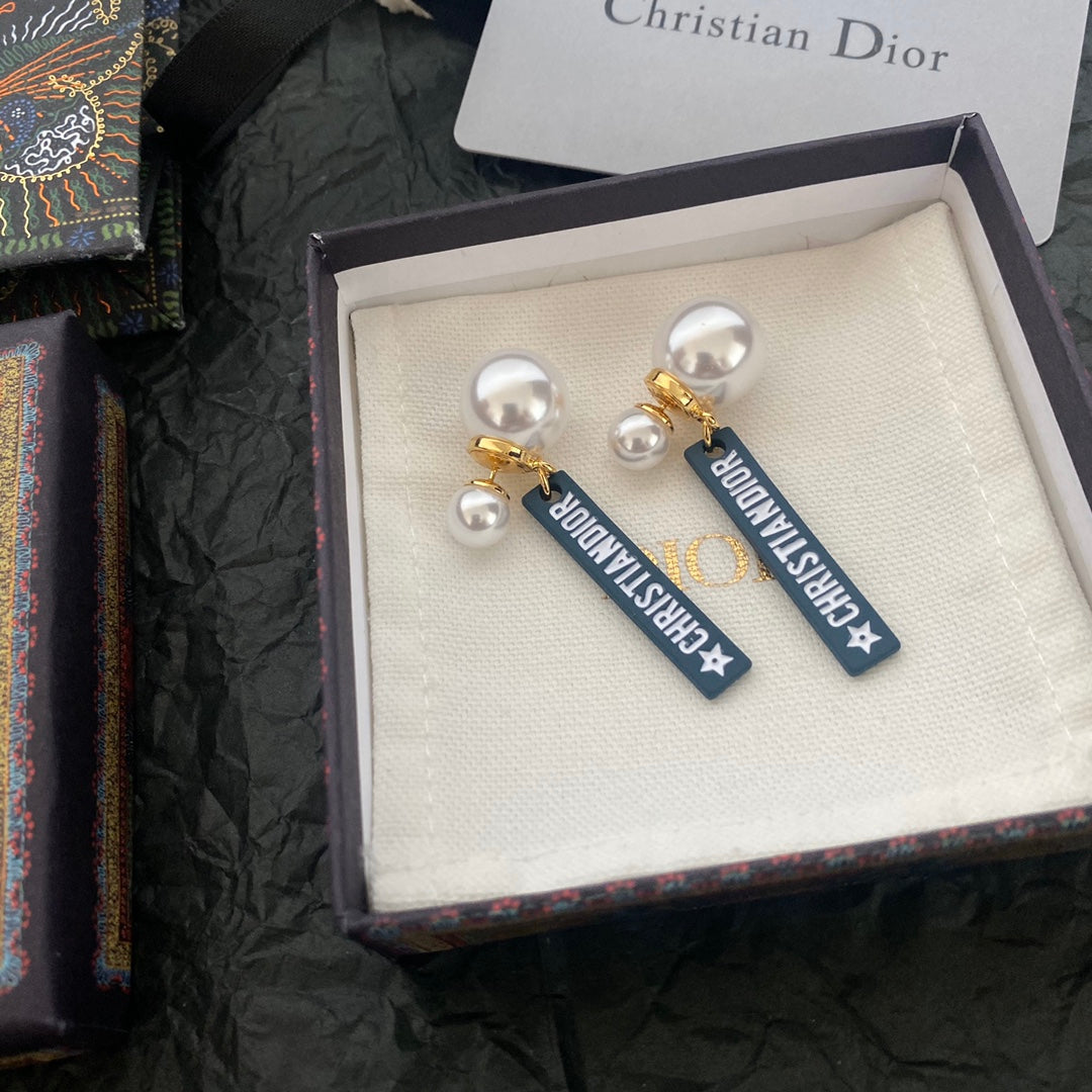 2025 Letters Square Drop Earrings