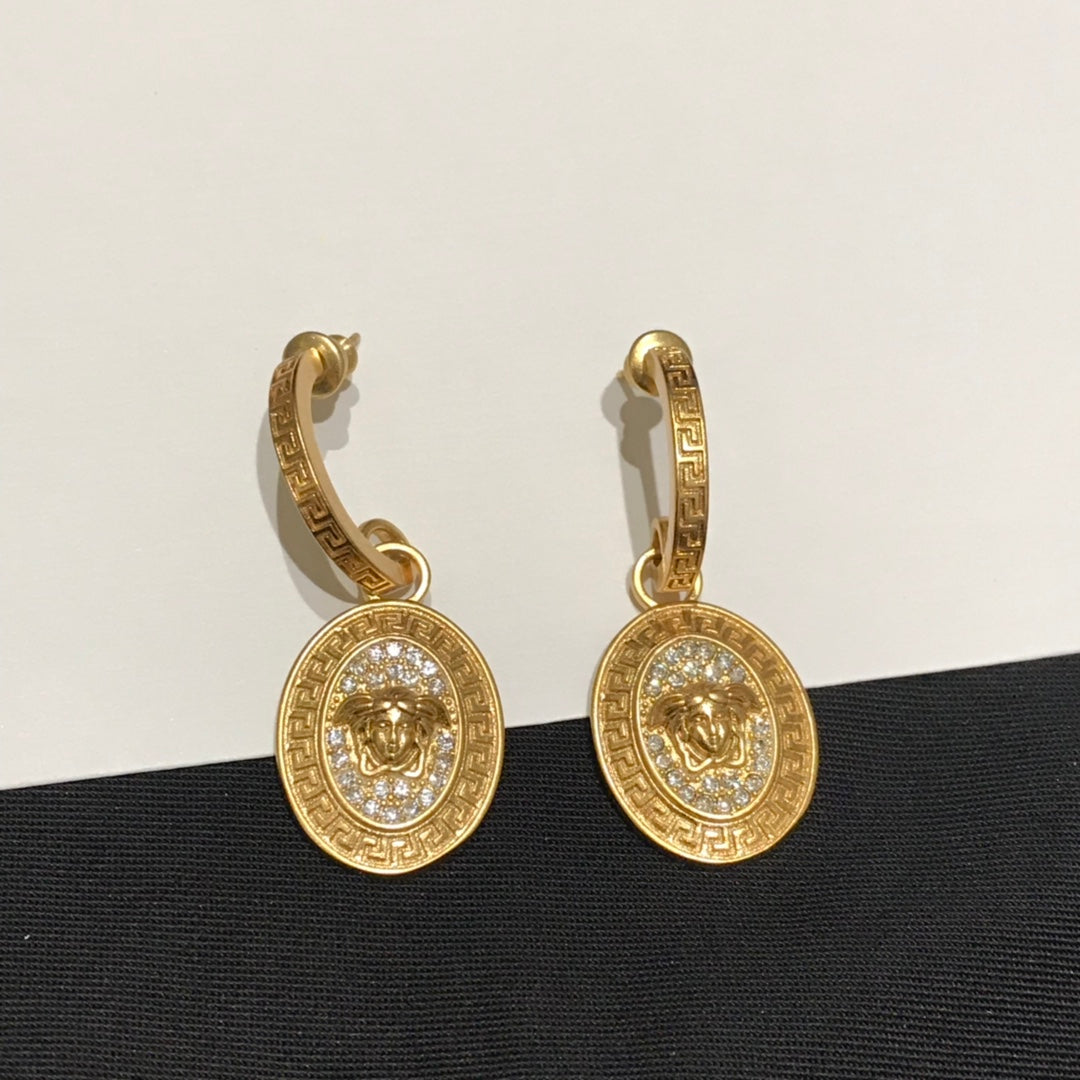 2025 Oval Pendant Labyrinth Design Earrings